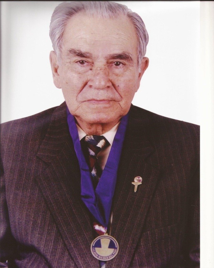Dr. Fernando Madrid Ravandoni