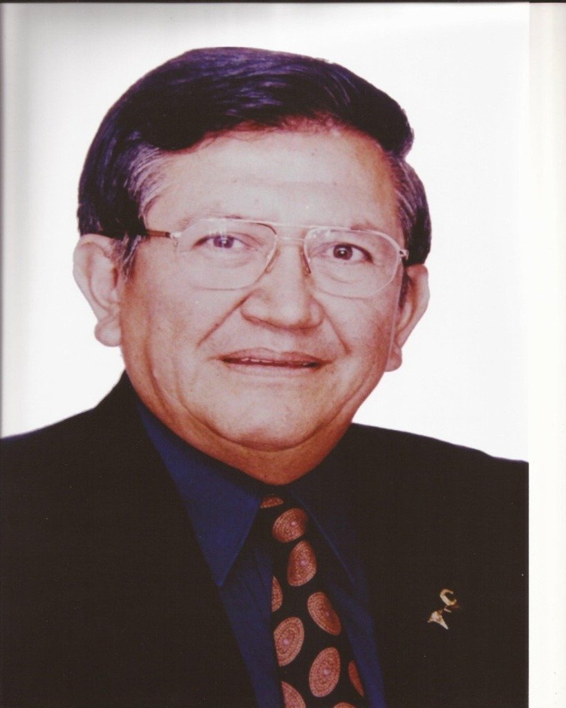 Dr. Luis Sócola Vela