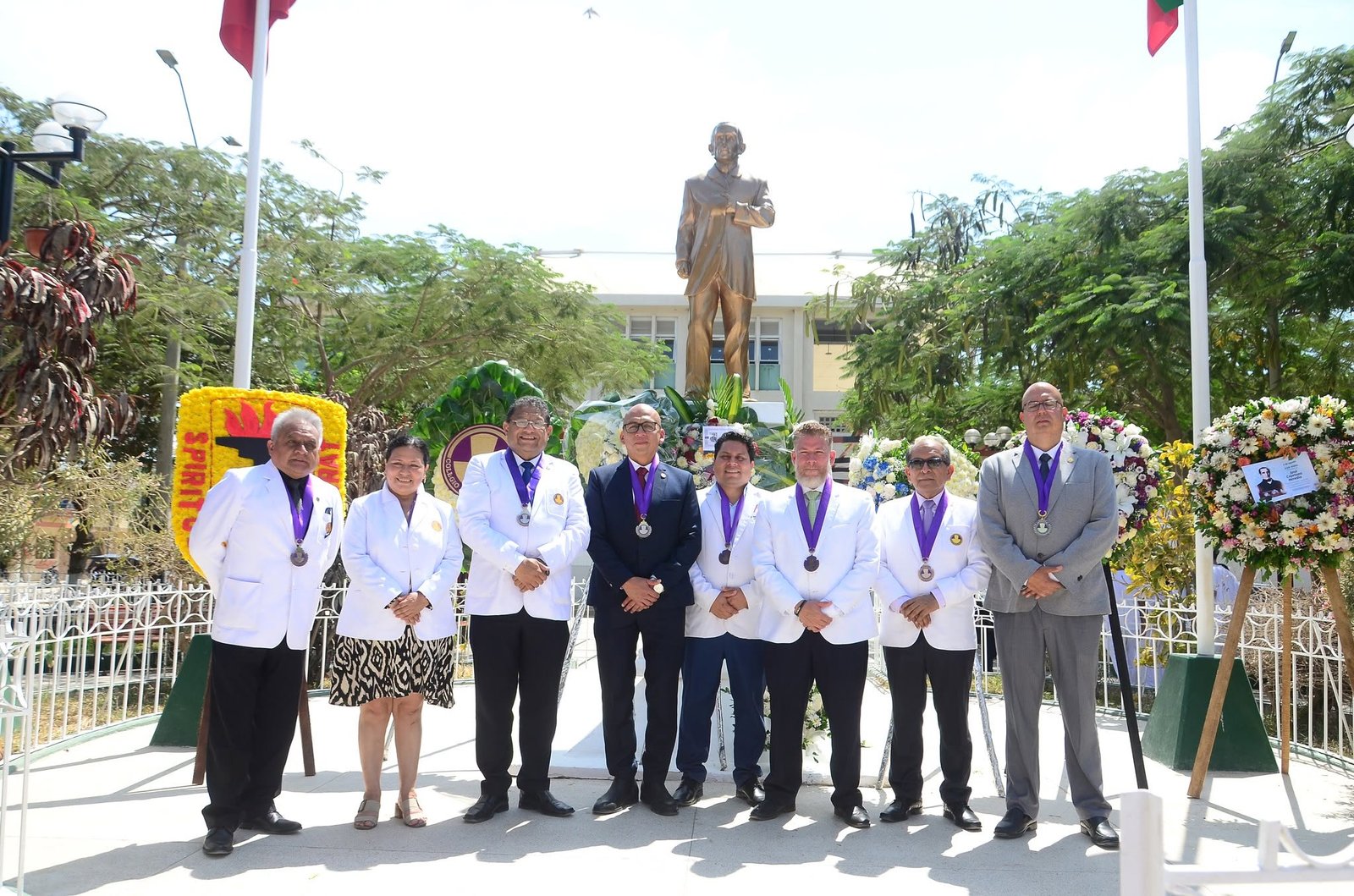 Homenaje a 𝗝𝗼𝘀𝗲́ 𝗖𝗮𝘆𝗲𝘁𝗮𝗻𝗼 𝗛𝗲𝗿𝗲𝗱𝗶𝗮 𝗦𝗮́𝗻𝗰𝗵𝗲𝘇 🇵🇪🩺
